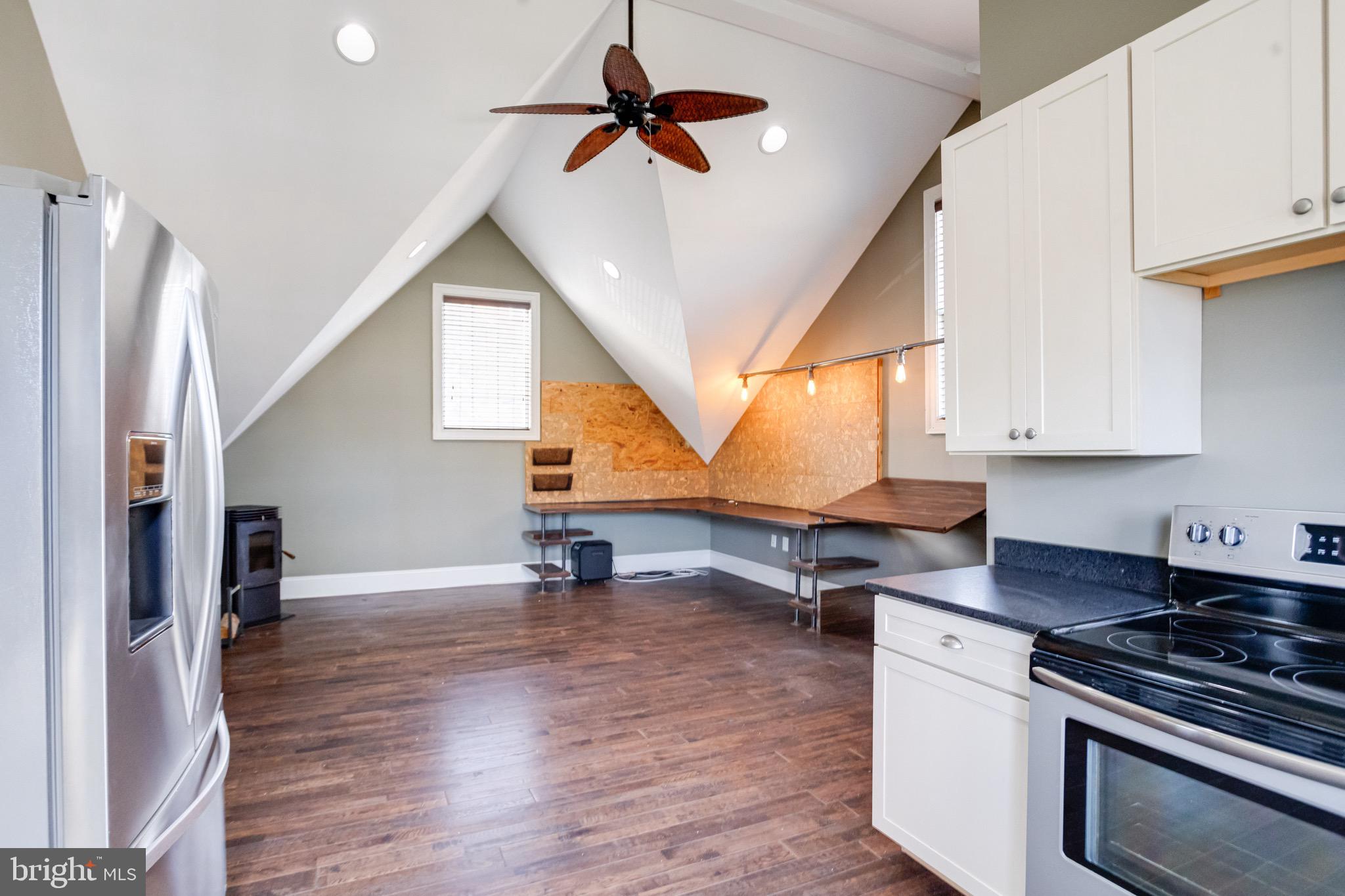 SUE GROVE - Residential