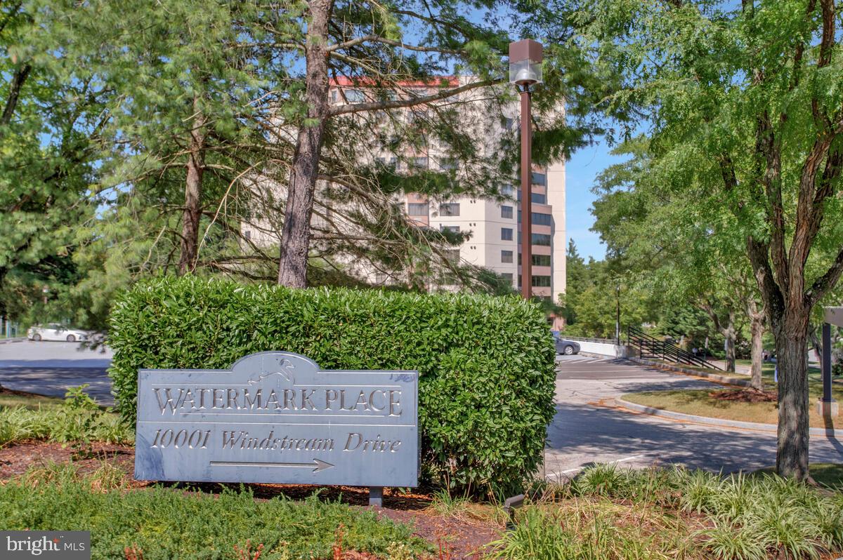 WATERMARK PLACE CONDOMINIUMS - Residential