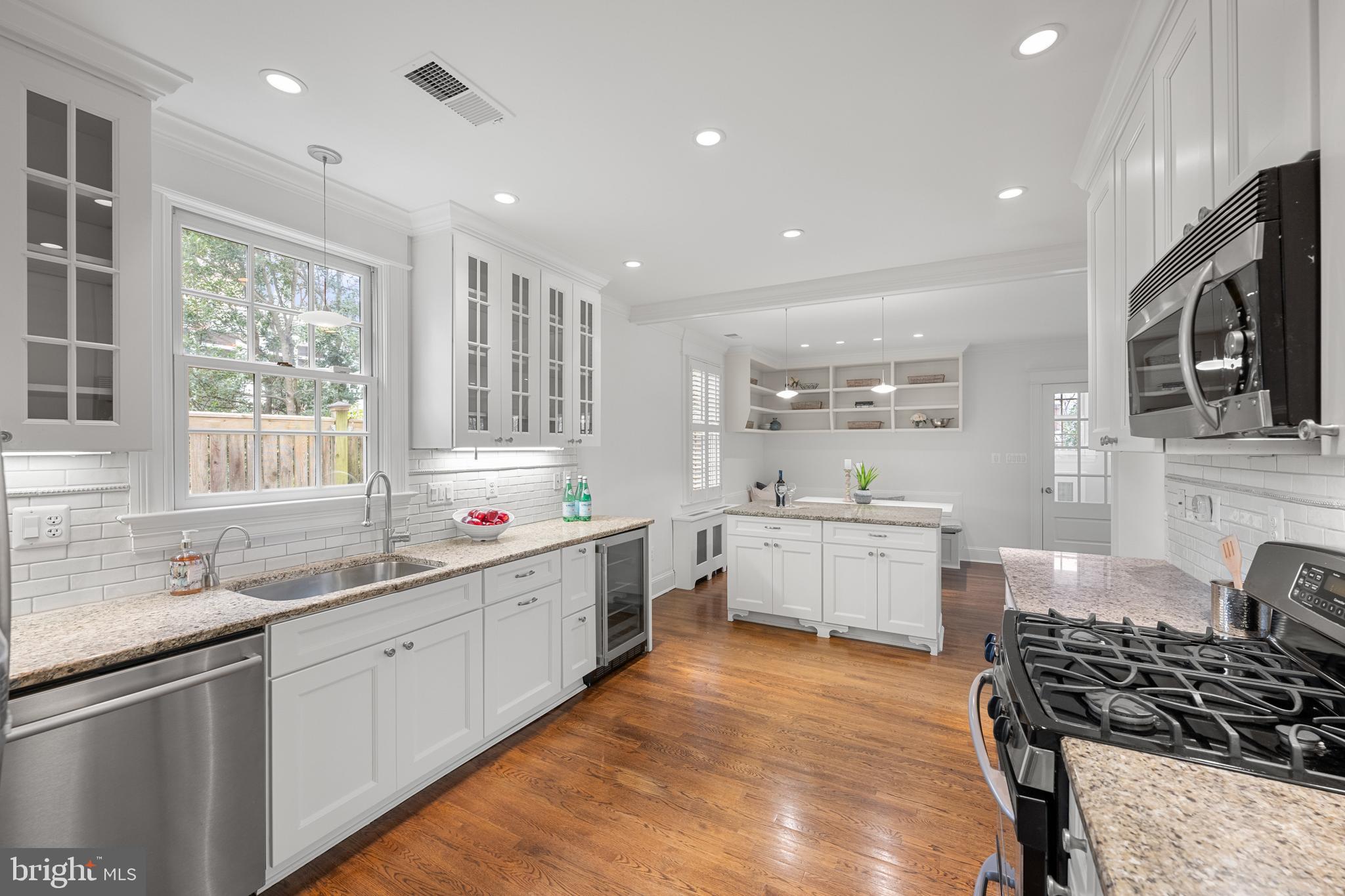 CHEVY CHASE - Residential