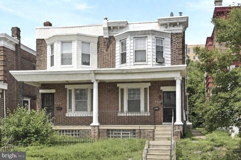 Townhouse For Sale - 5326 N Camac Street<br/> Philadelphia County, PHILADELPHIA, PA 19141