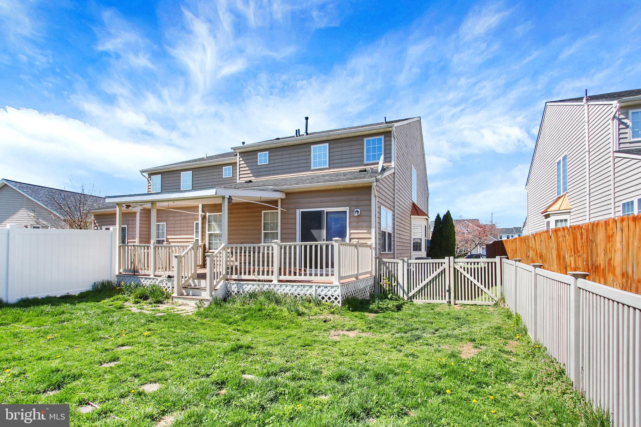 OAK HILLS - Residential