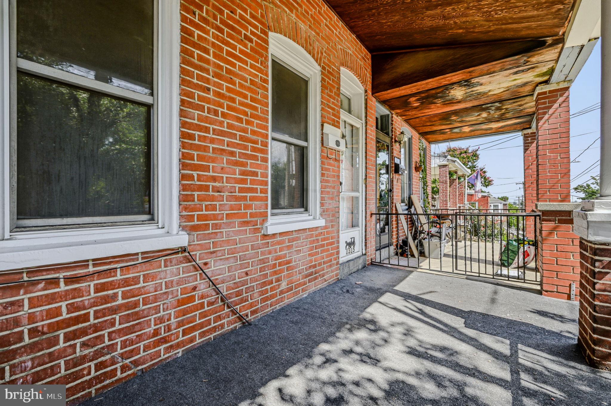 1315 CEDAR STREET