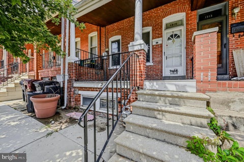 Townhouse For Sale - 1315 Cedar Street<br/> WILMINGTON, DE 19805