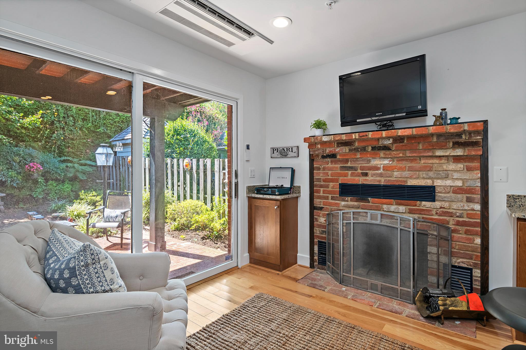 HISTORIC DISTRICT - Residential