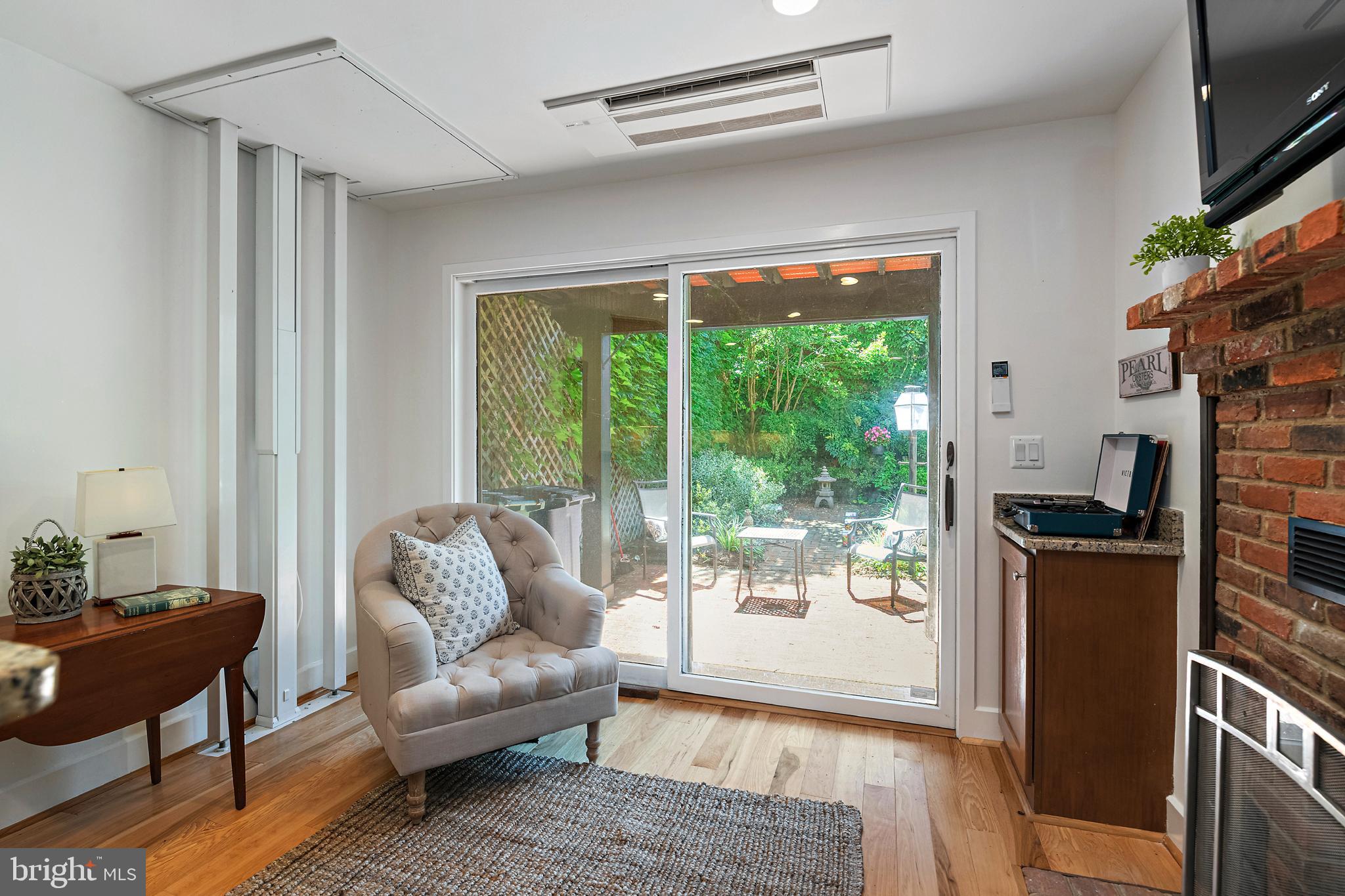 HISTORIC DISTRICT - Residential