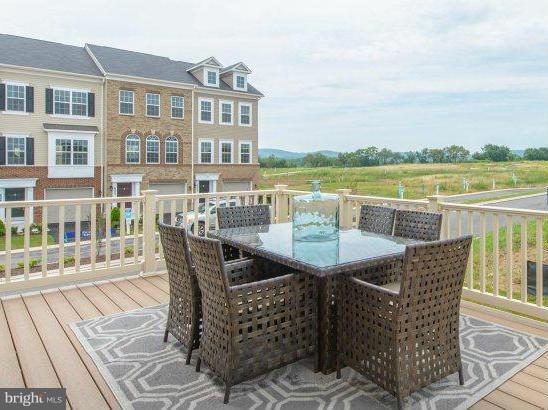 JEFFERSON PLACE - Residential