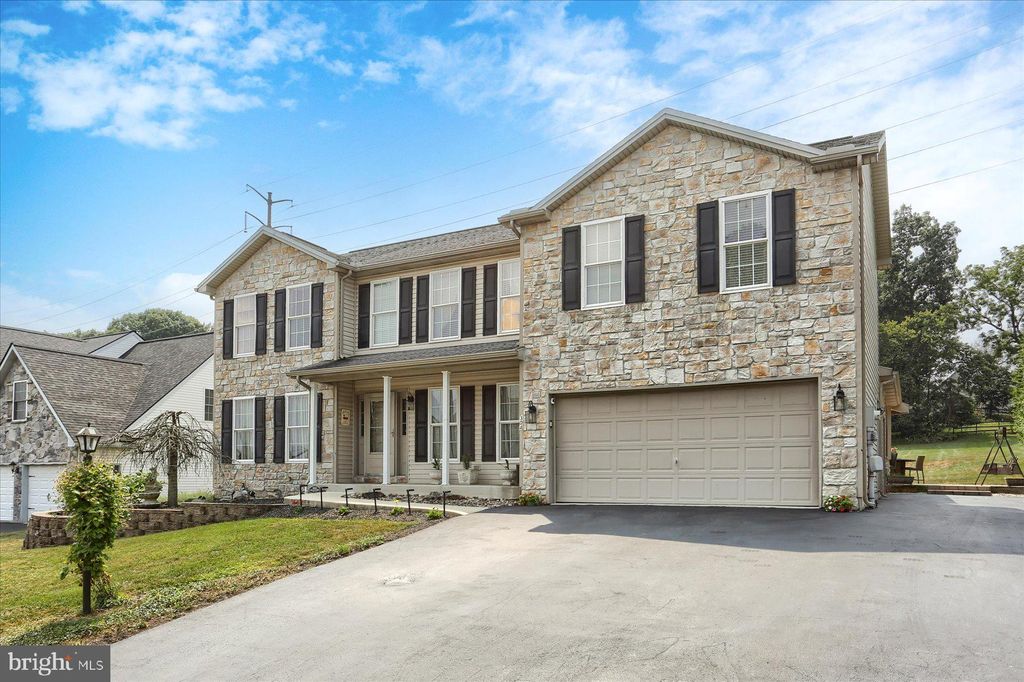 Photo of 304 Kent Drive, HARRISBURG, PA 17111 (MLS # PADA2048000)