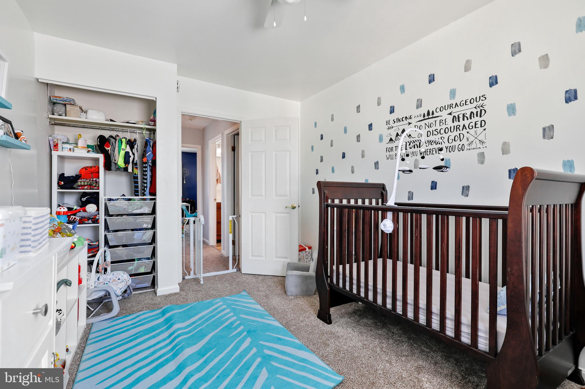 WOODLAND BEACH - Residential