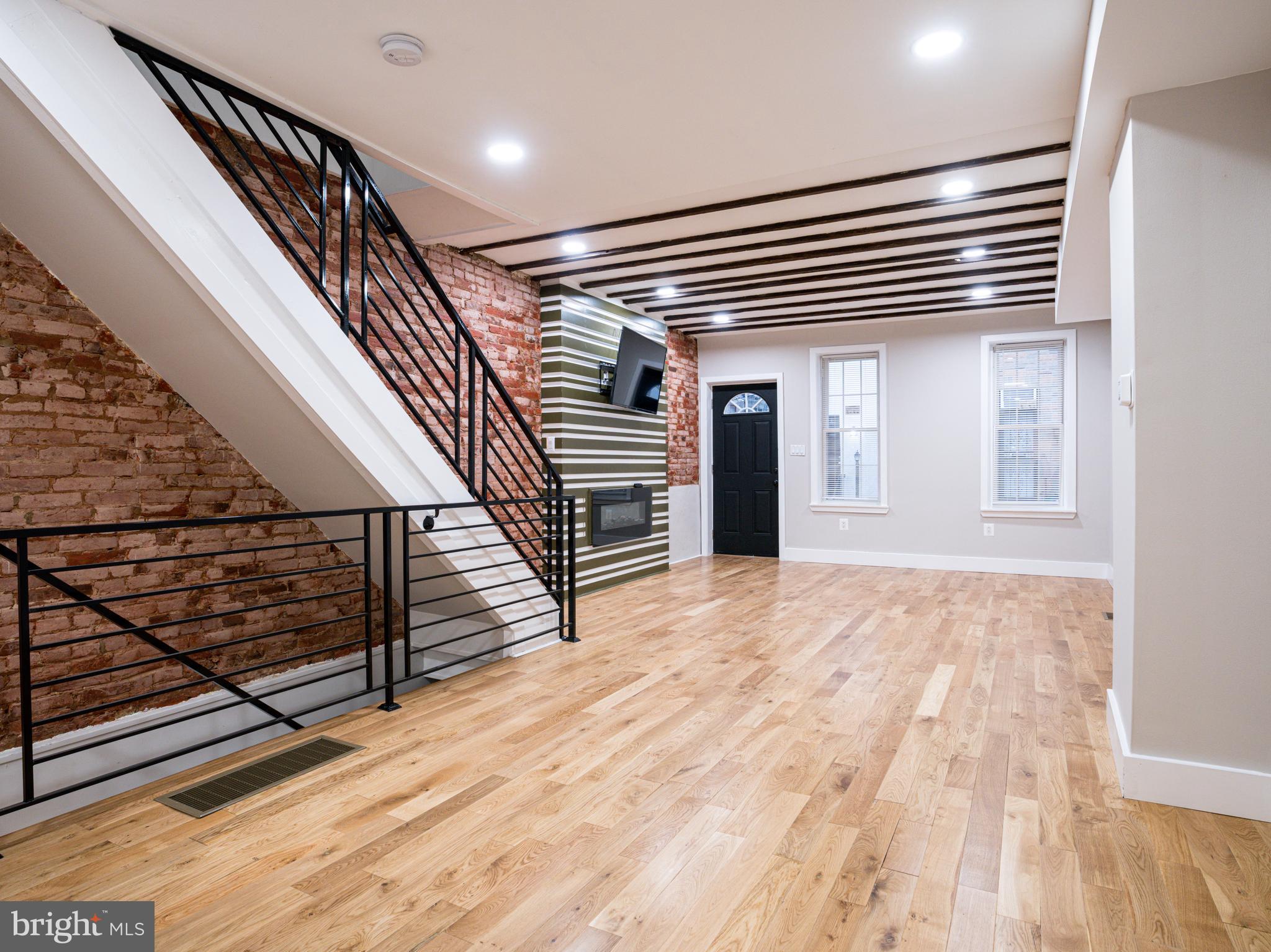 PORT RICHMOND - Residential