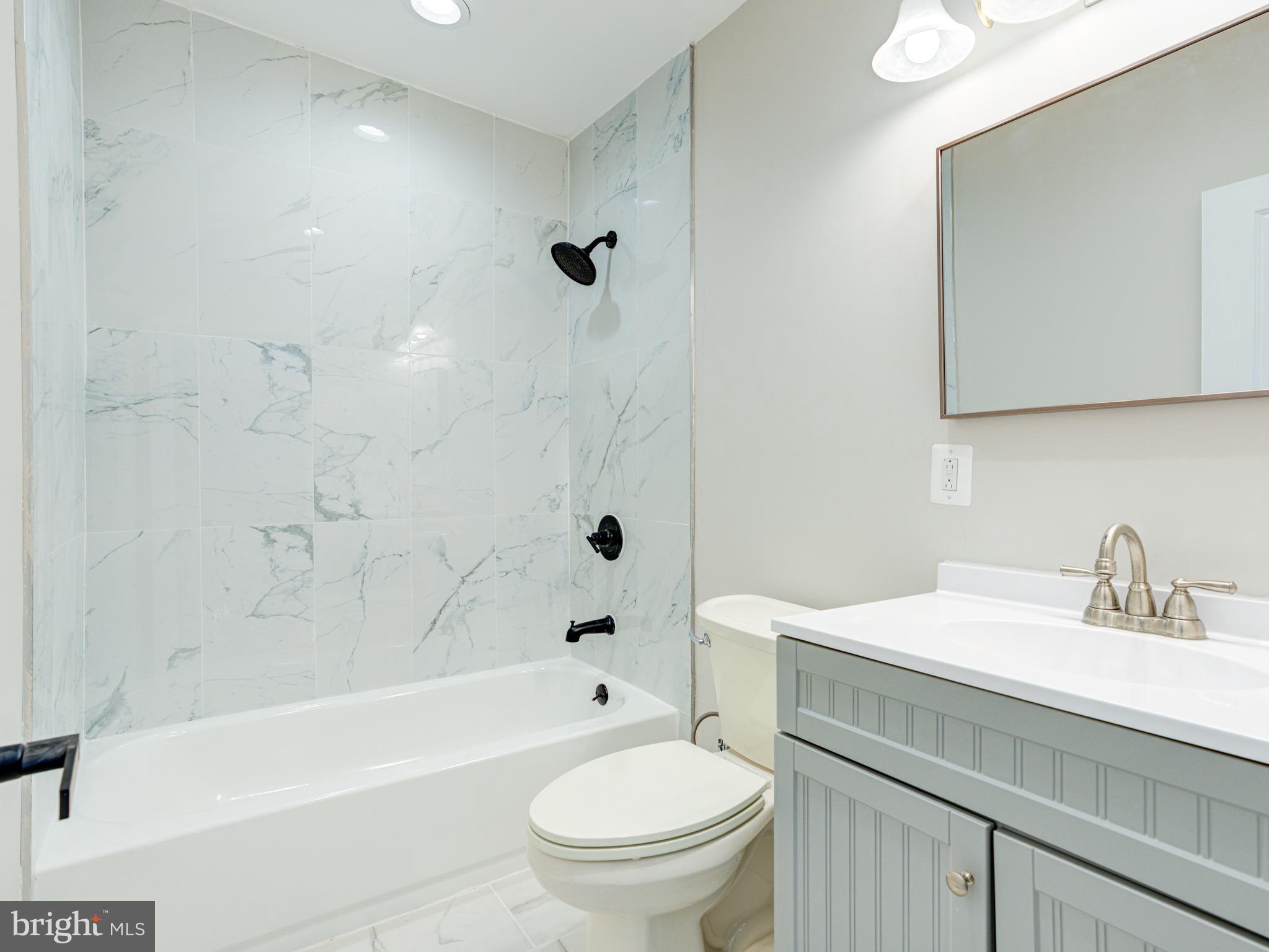 PORT RICHMOND - Residential