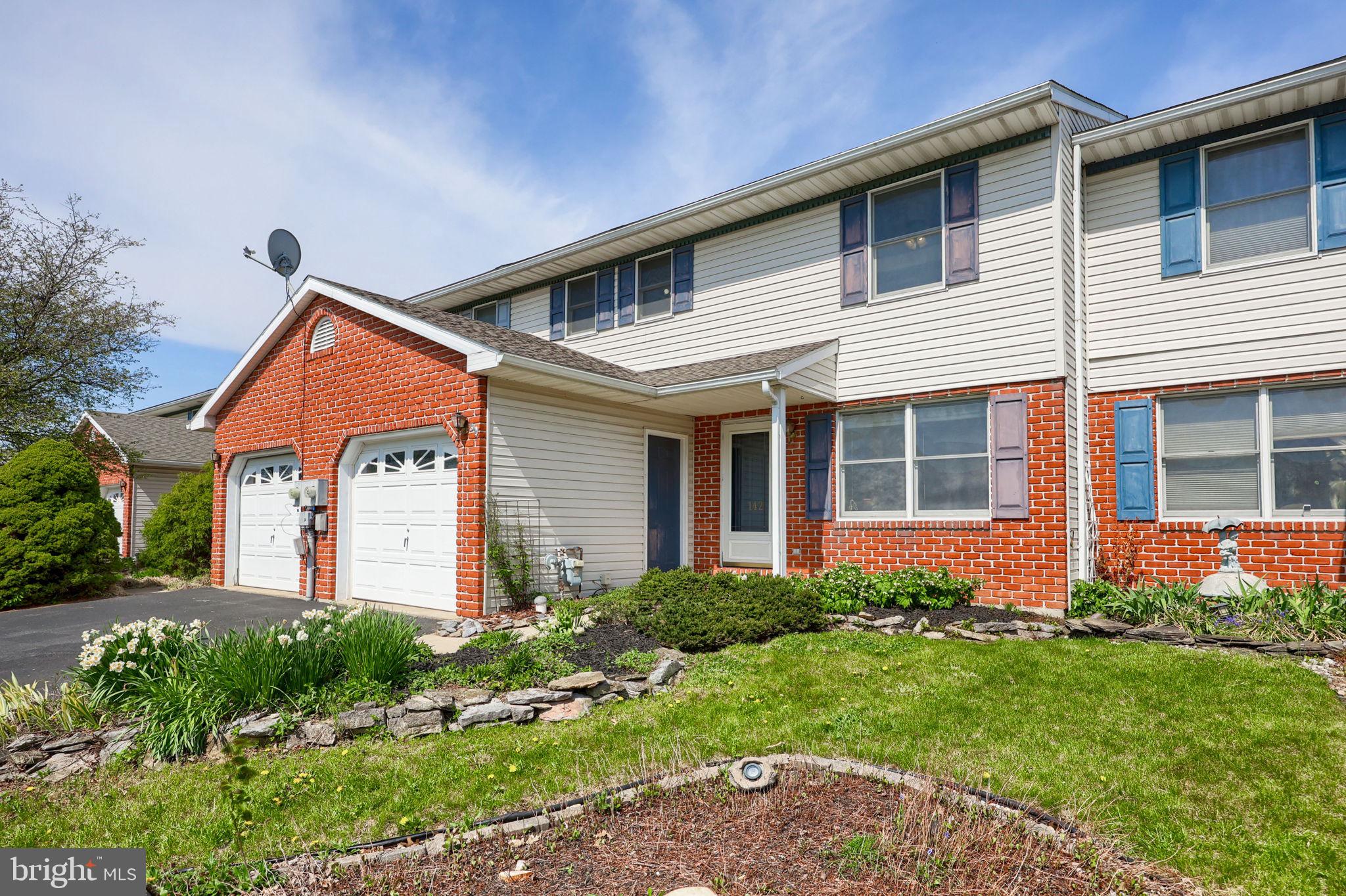 HICKORY HILLS - Residential