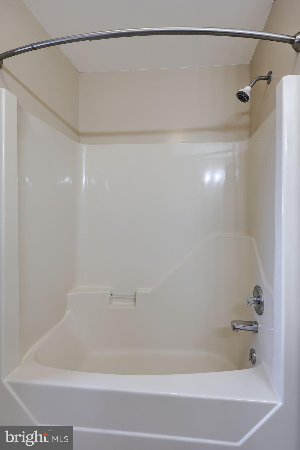 HICKORY HILLS - Residential