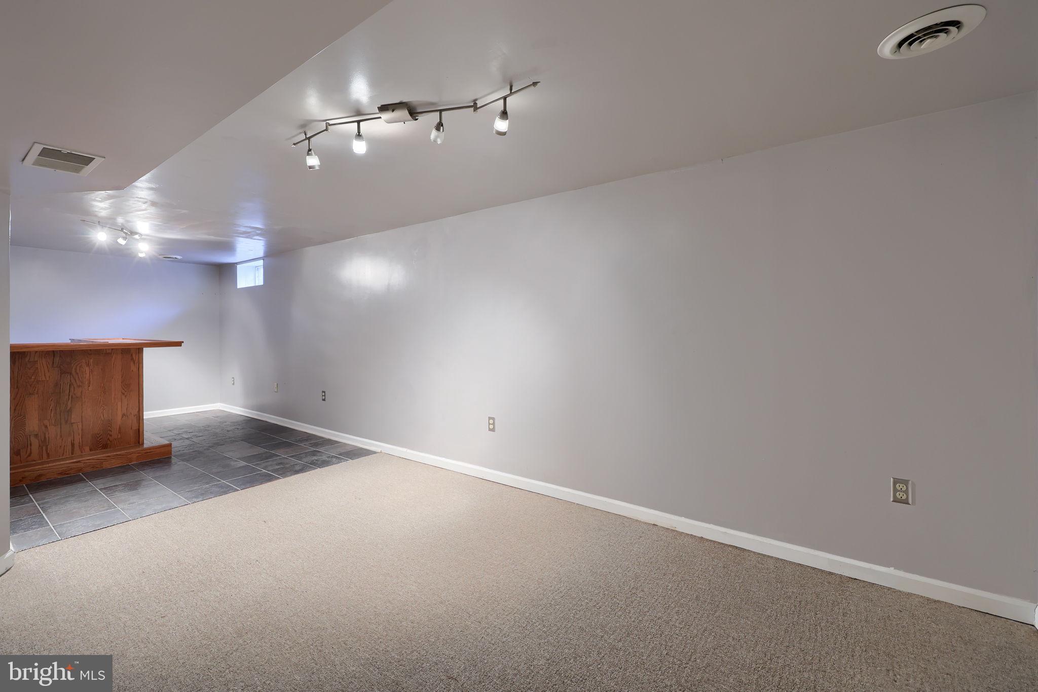 HICKORY HILLS - Residential