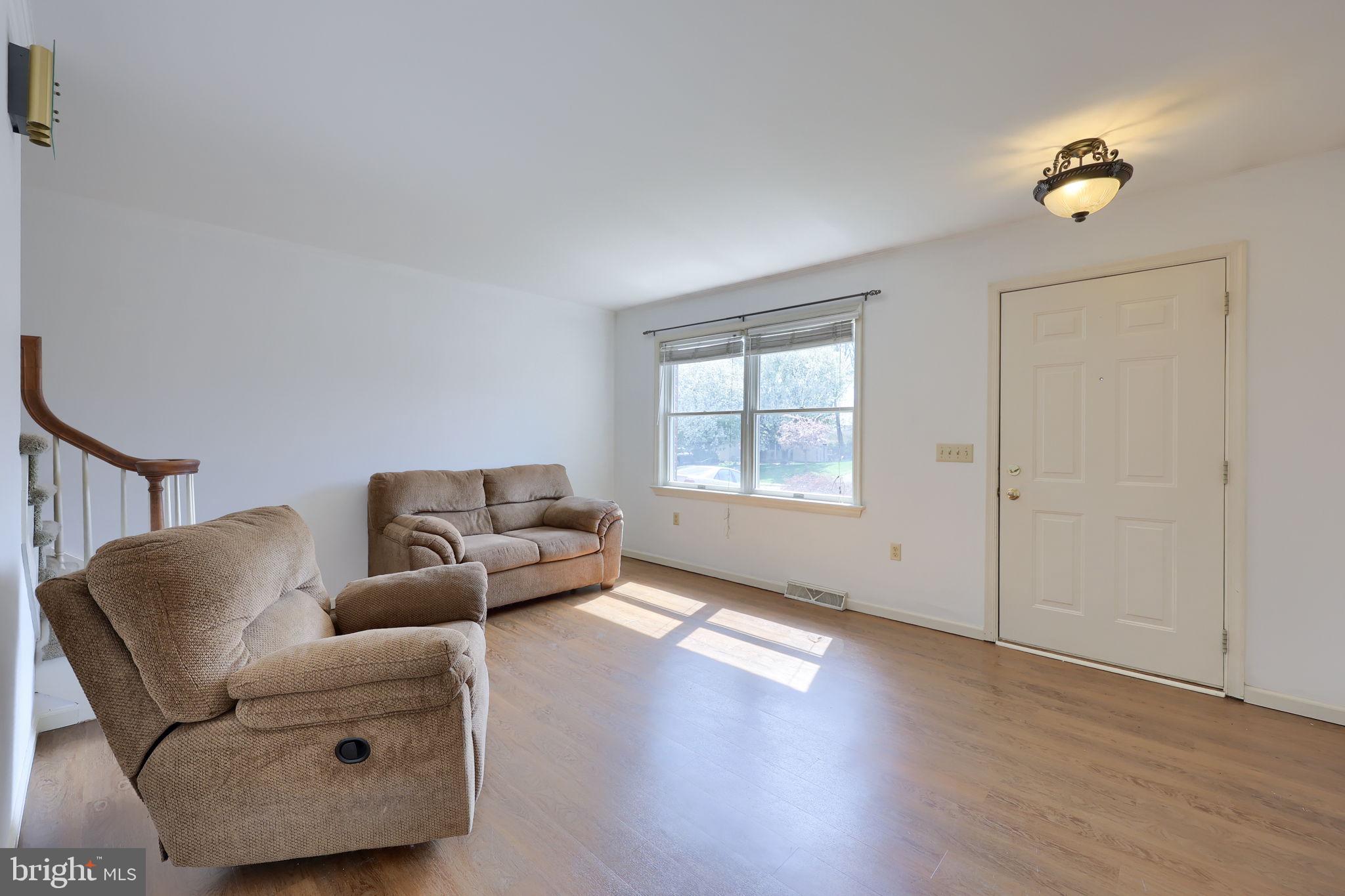 HICKORY HILLS - Residential