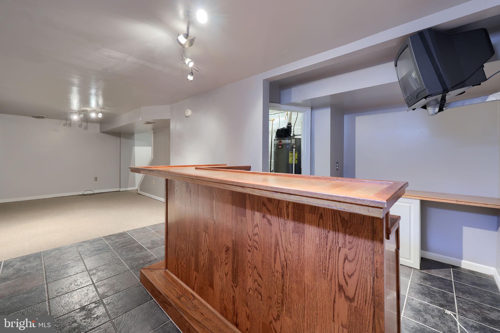 HICKORY HILLS - Residential