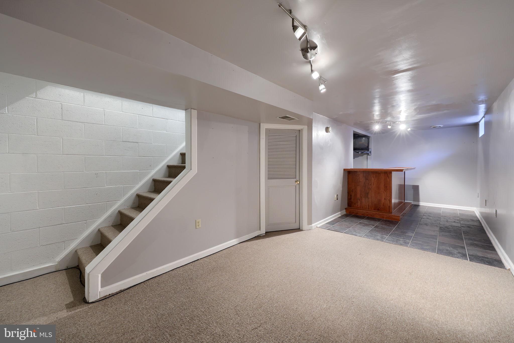 HICKORY HILLS - Residential