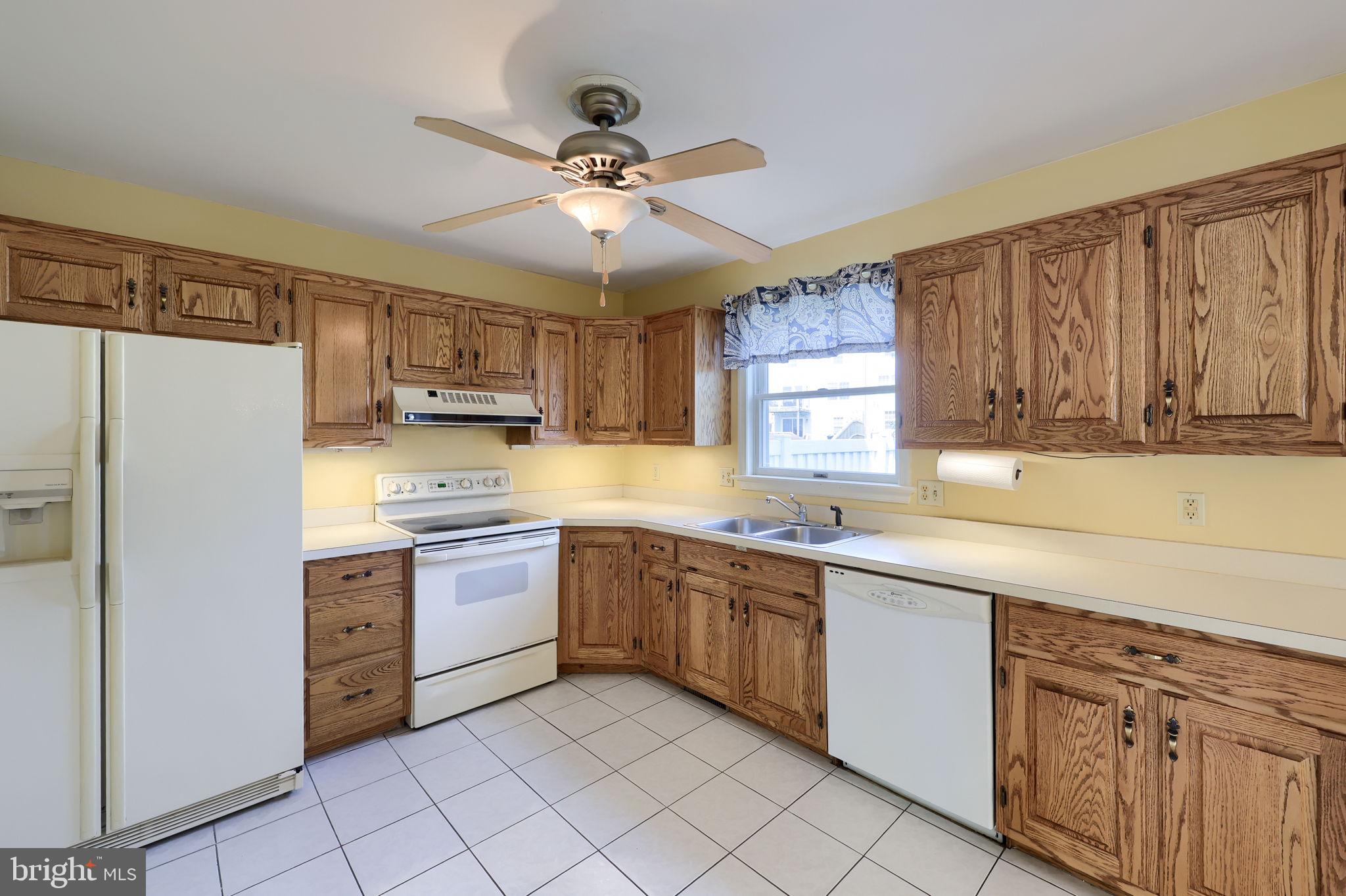 HICKORY HILLS - Residential