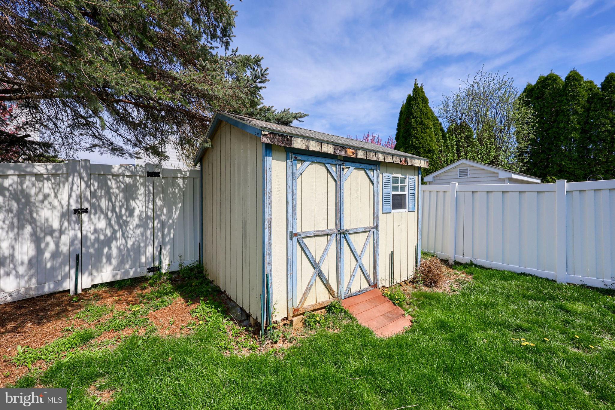 HICKORY HILLS - Residential