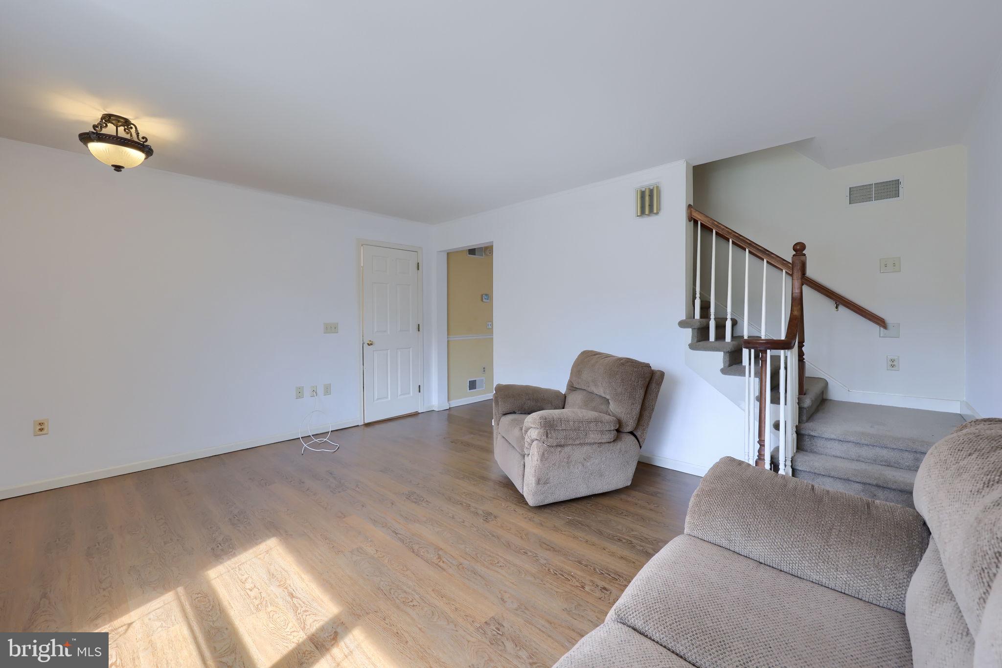 HICKORY HILLS - Residential