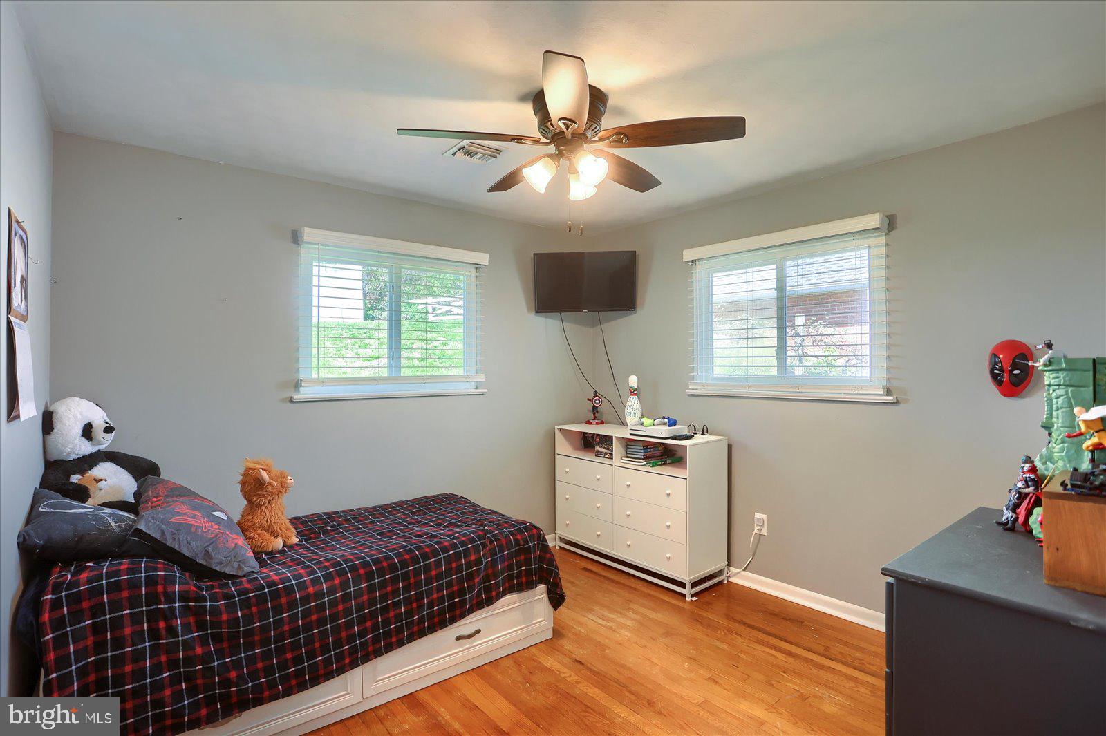 HOLLYWOOD HEIGHTS - Residential