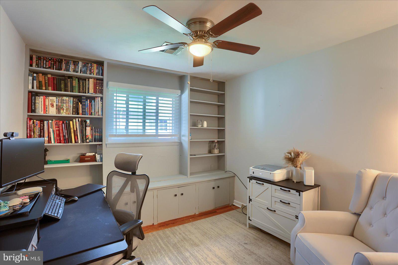 HOLLYWOOD HEIGHTS - Residential