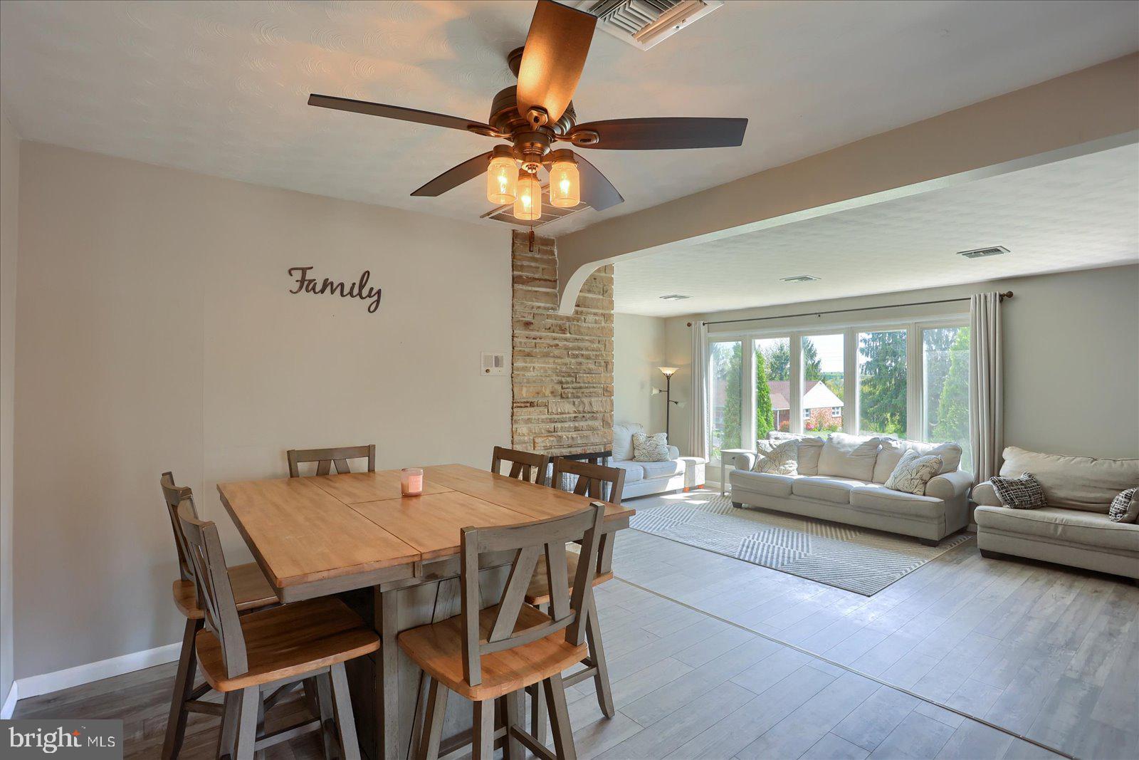 HOLLYWOOD HEIGHTS - Residential