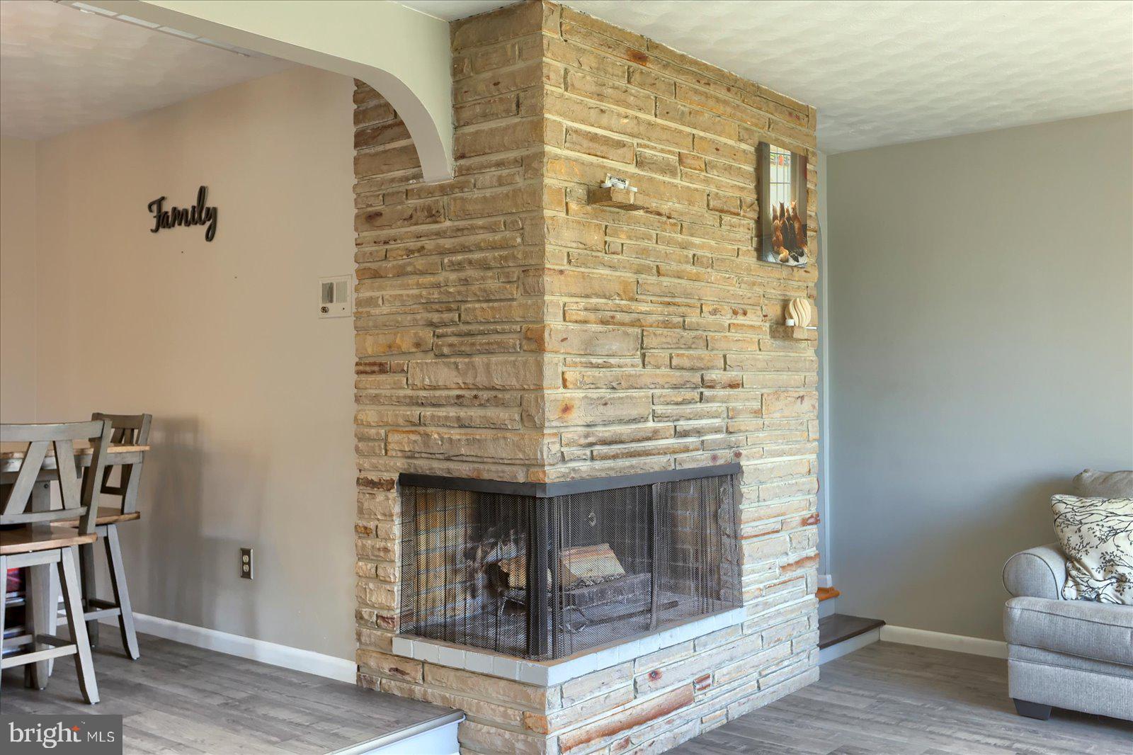 HOLLYWOOD HEIGHTS - Residential