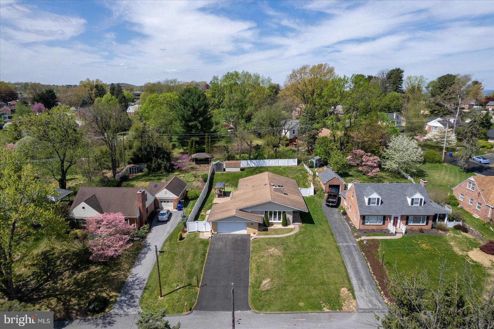 1534 HOLLYWOOD PARKWAY