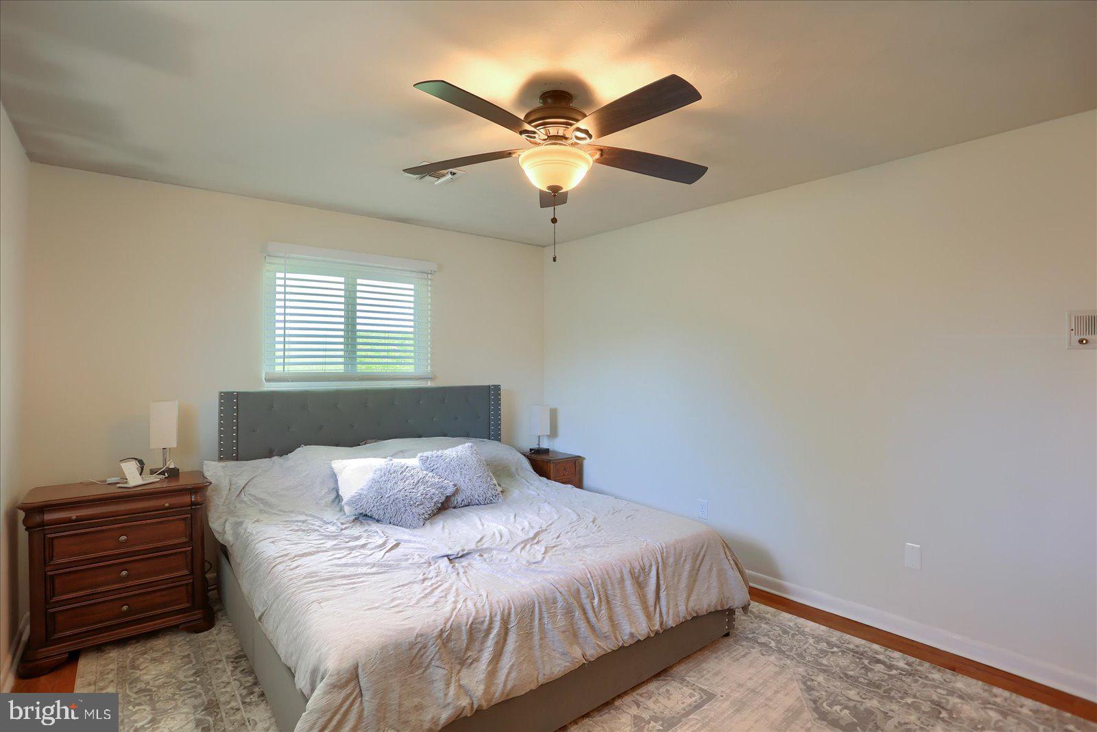 HOLLYWOOD HEIGHTS - Residential