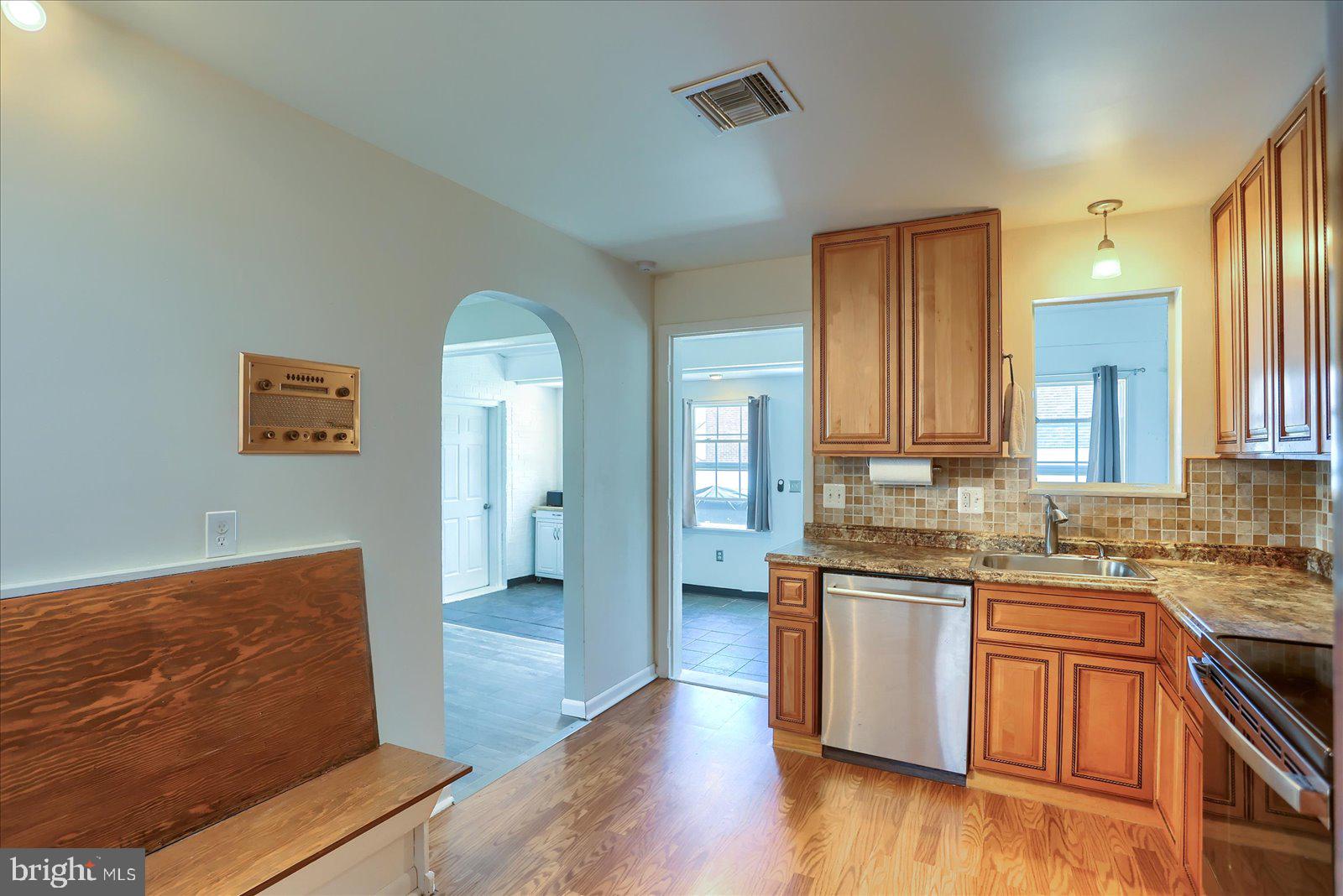 HOLLYWOOD HEIGHTS - Residential