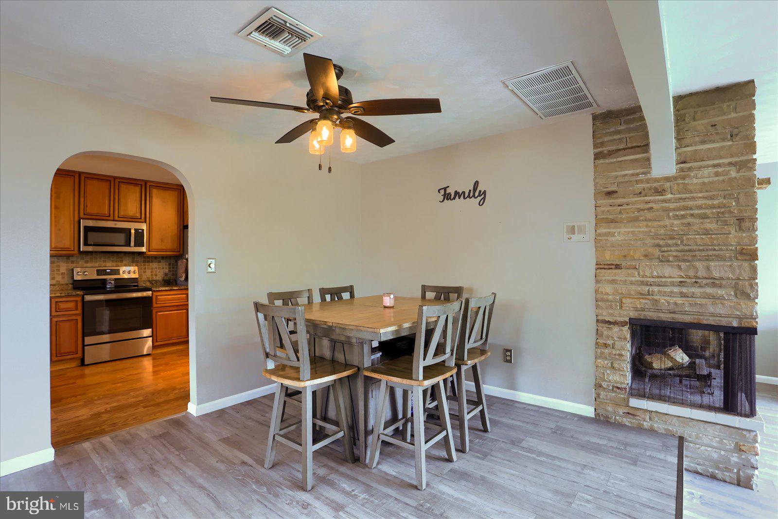 HOLLYWOOD HEIGHTS - Residential