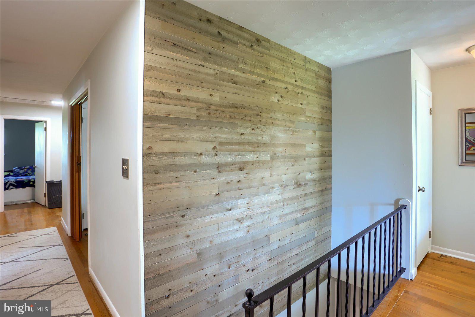 HOLLYWOOD HEIGHTS - Residential