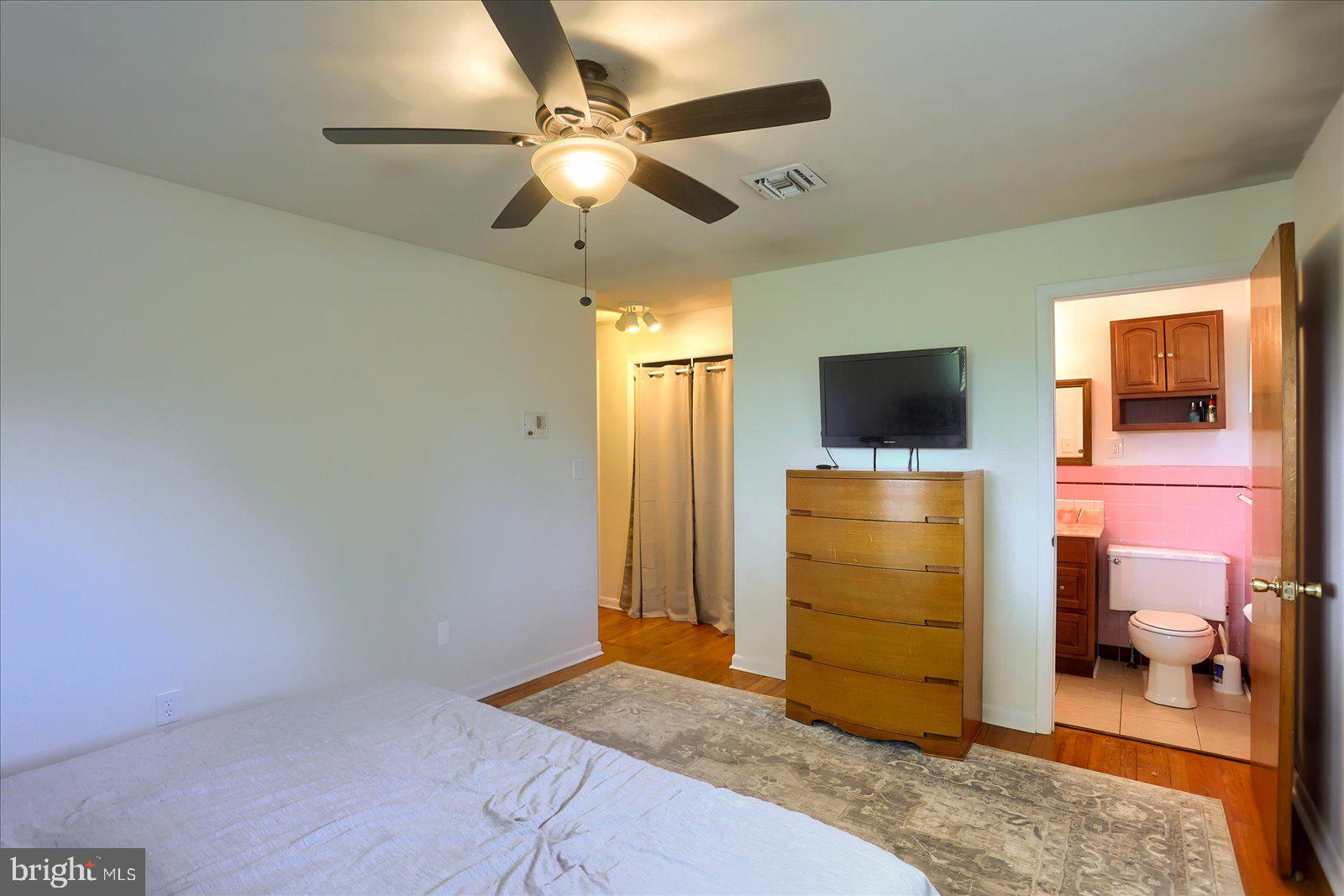 HOLLYWOOD HEIGHTS - Residential