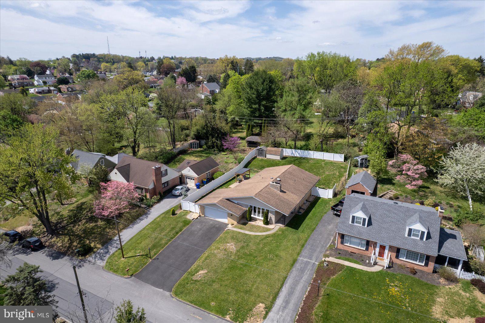 HOLLYWOOD HEIGHTS - Residential