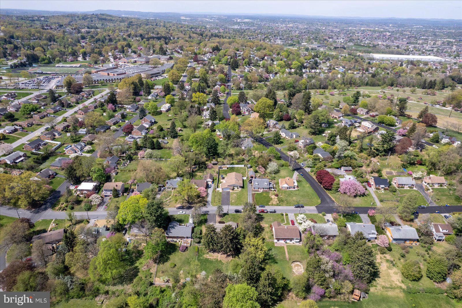 HOLLYWOOD HEIGHTS - Residential