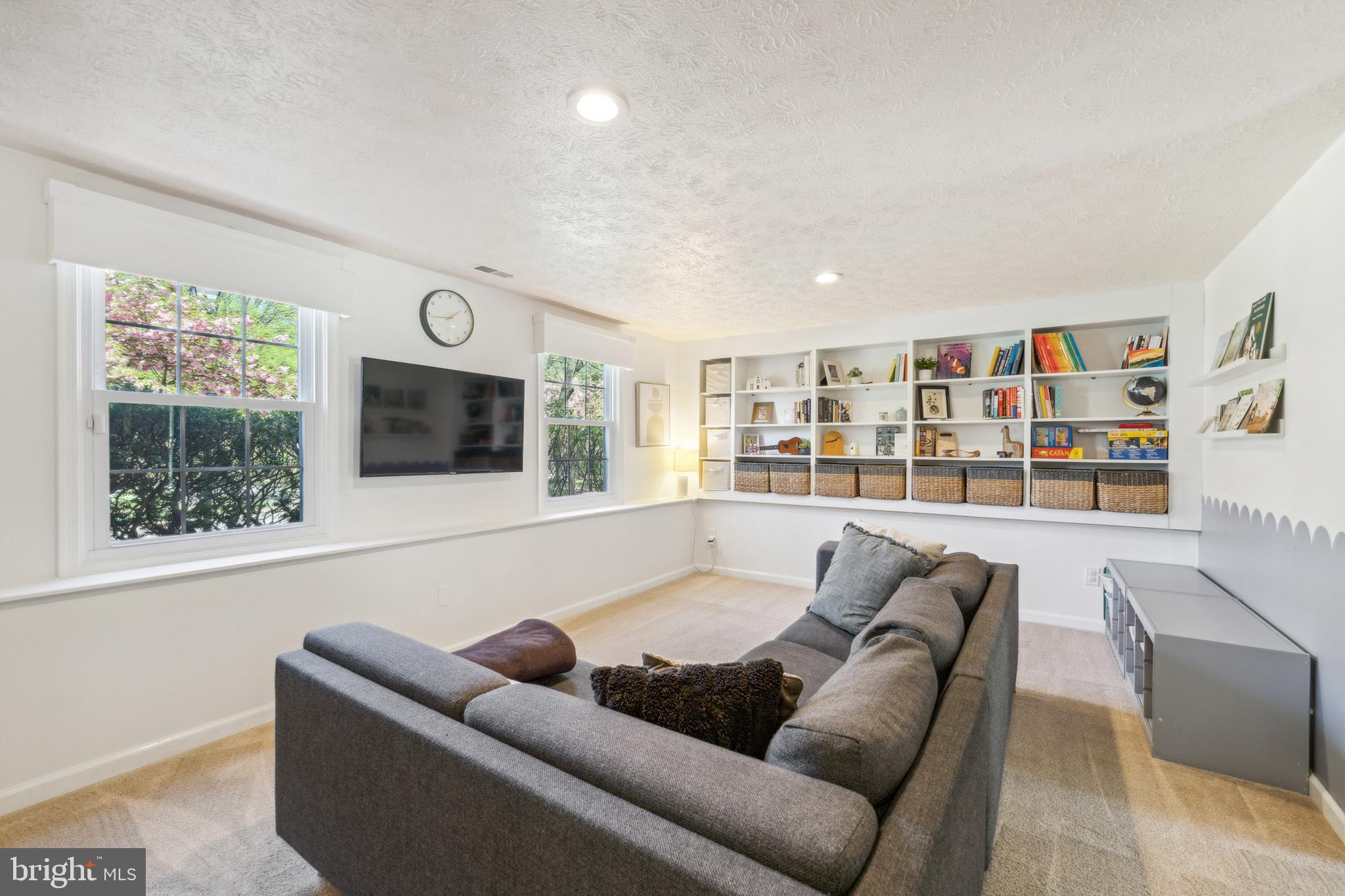 RUSSETT - Residential