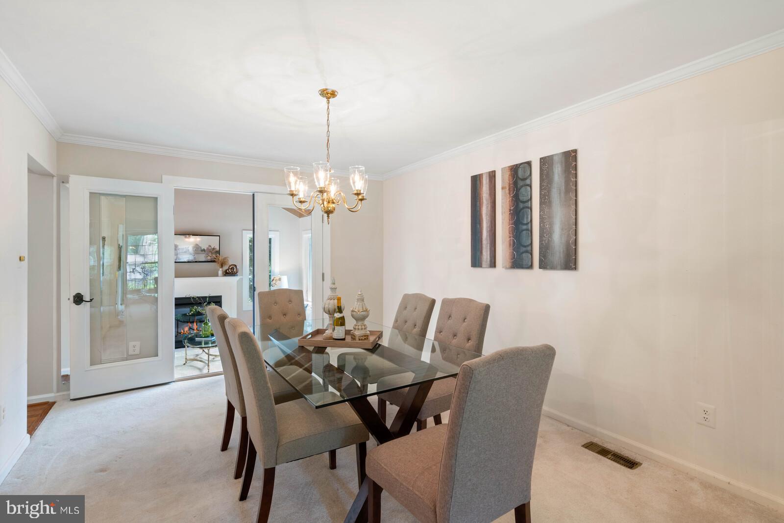 OAKTON GLEN - Residential