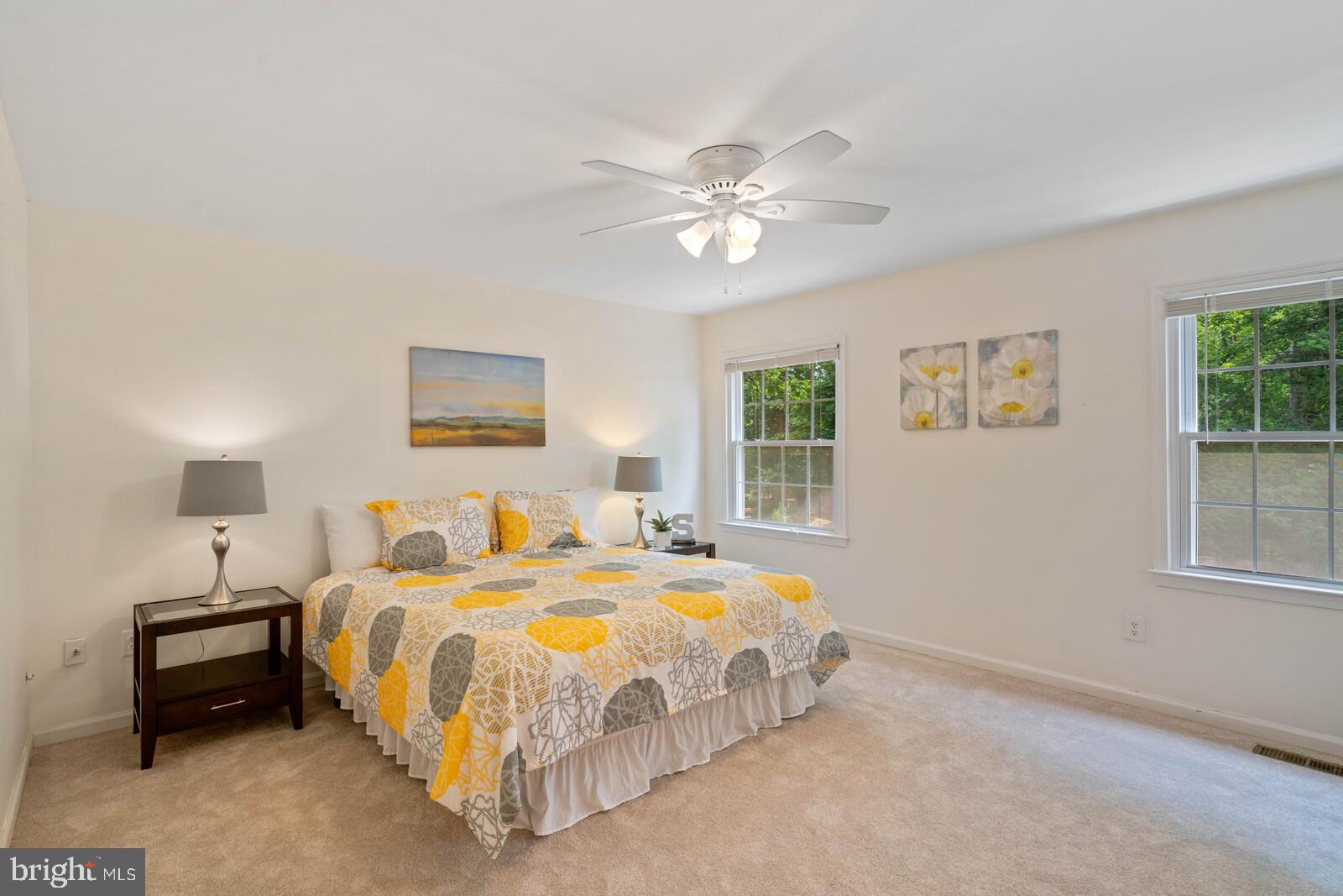 OAKTON GLEN - Residential