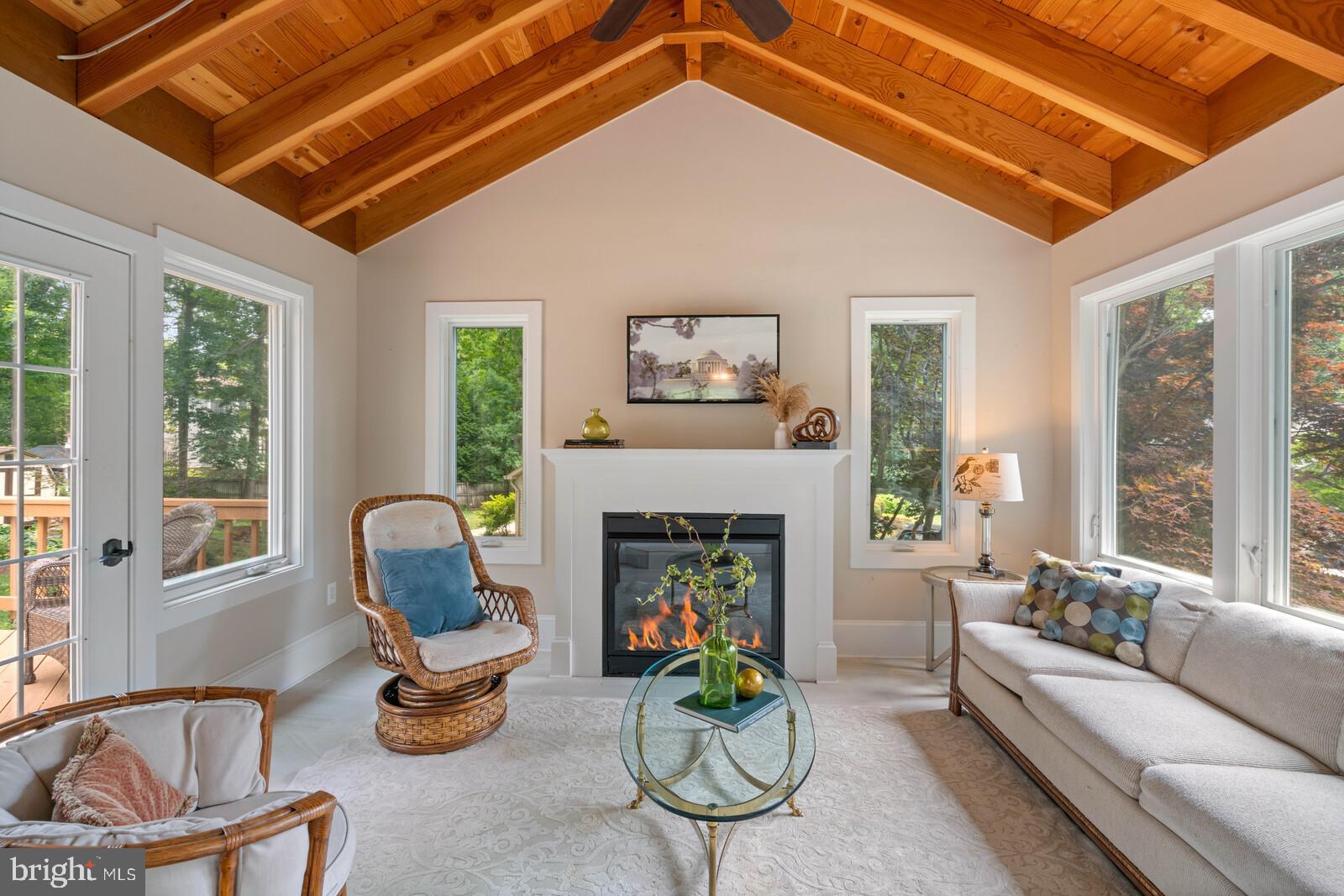 OAKTON GLEN - Residential