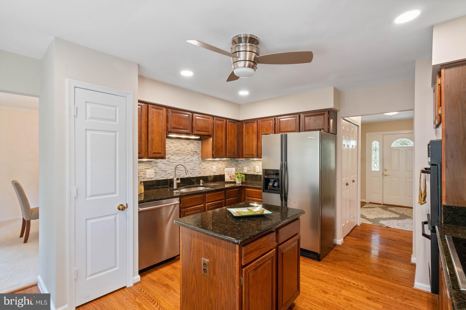 OAKTON GLEN - Residential