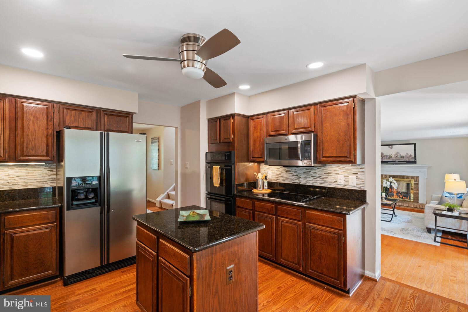 OAKTON GLEN - Residential