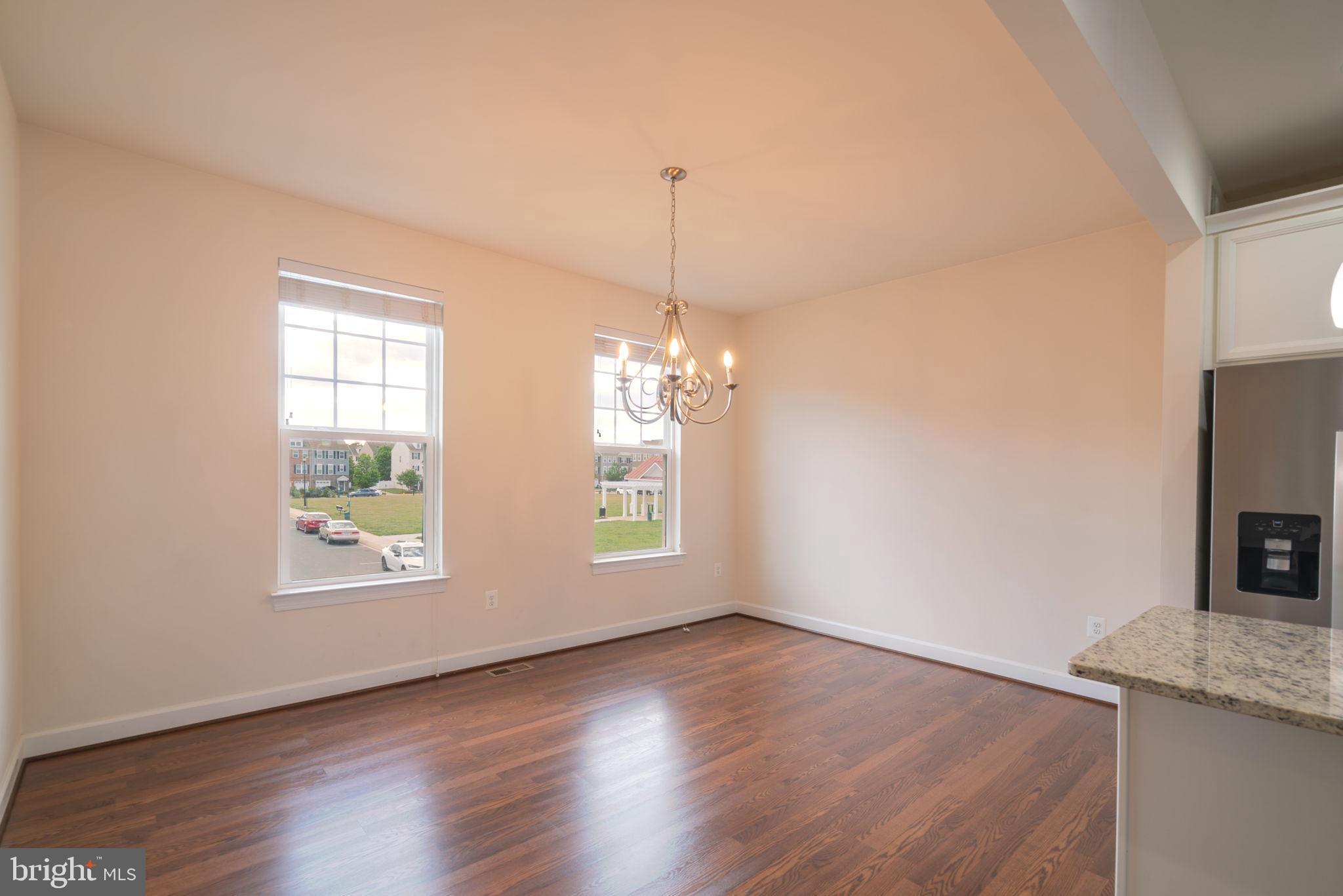 BRADLEY SQUARE - Residential