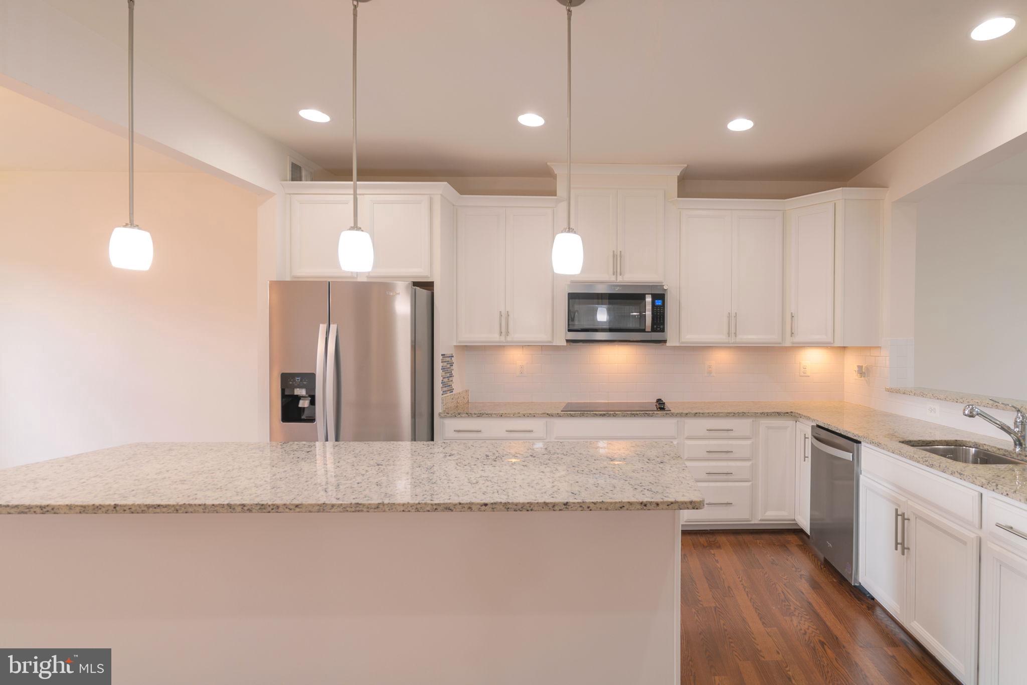 BRADLEY SQUARE - Residential