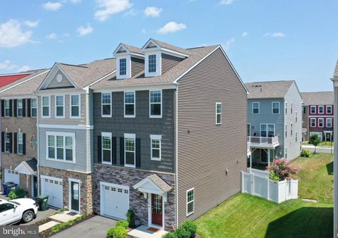 Photo of 10739 Caledonia Meadow Drive, MANASSAS, VA 20112 (MLS # VAPW2118842)