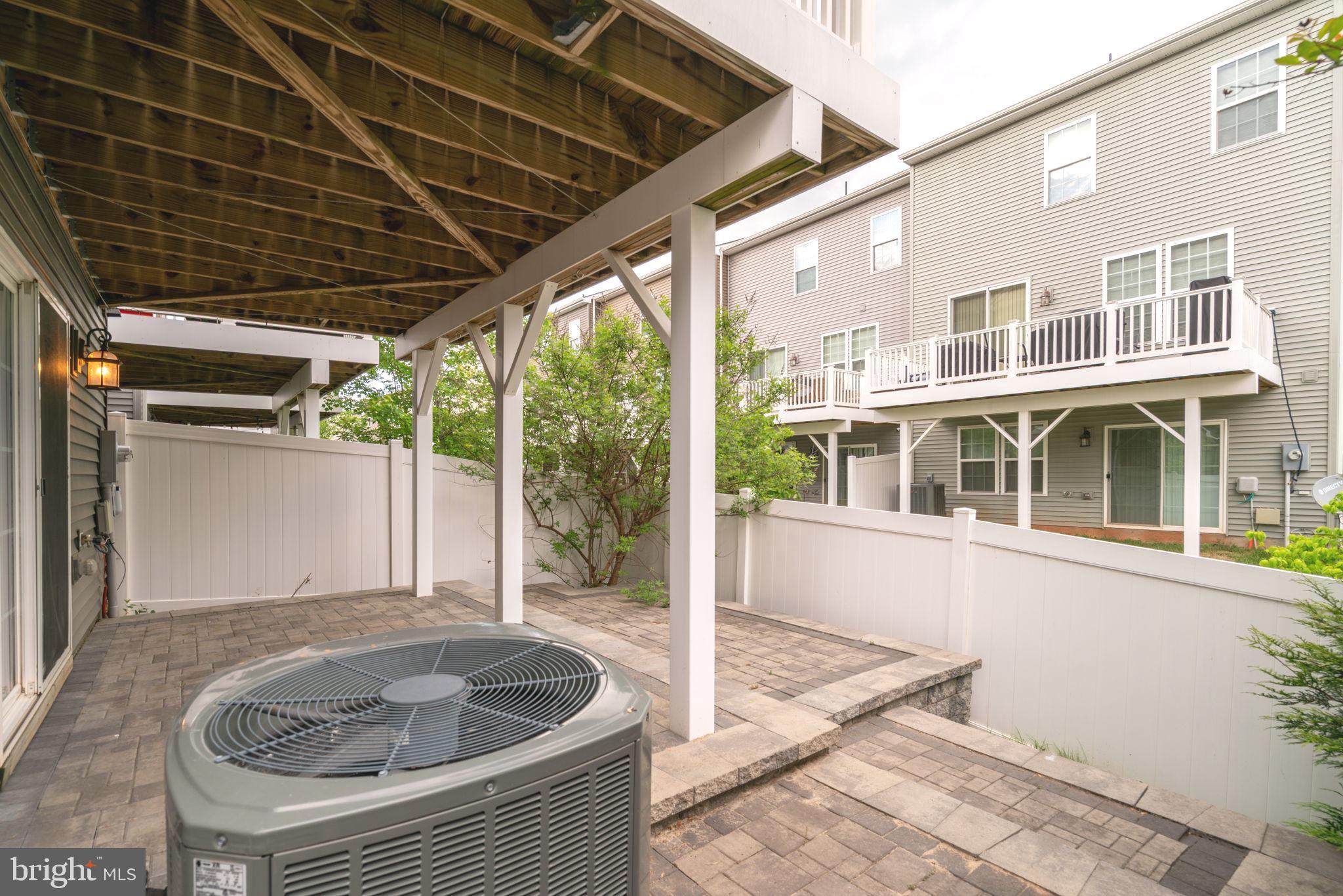 BRADLEY SQUARE - Residential