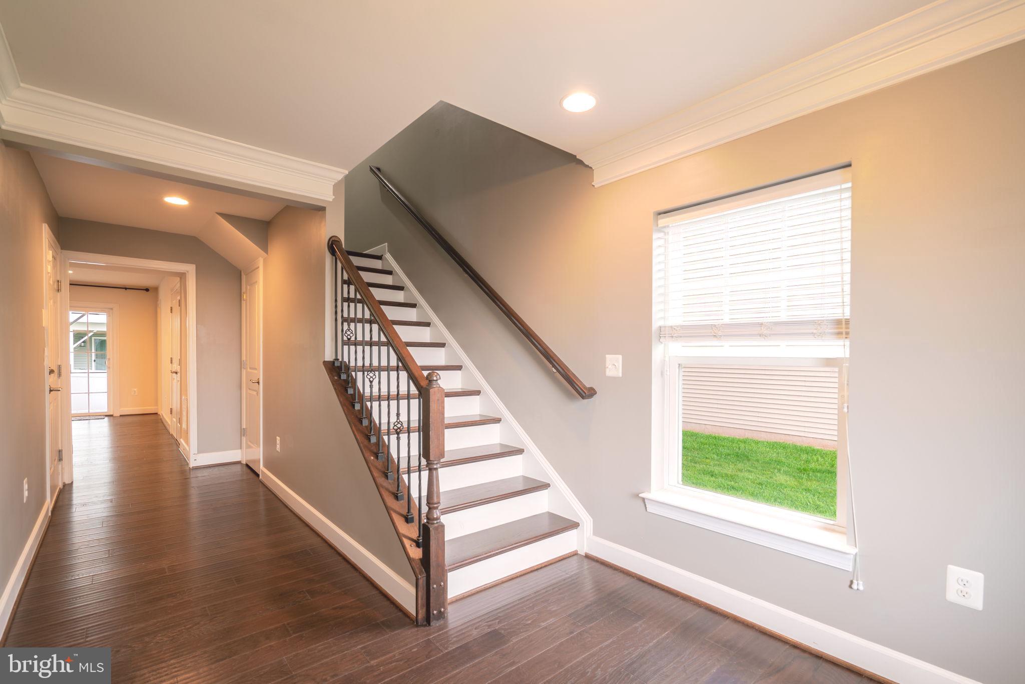 BRADLEY SQUARE - Residential