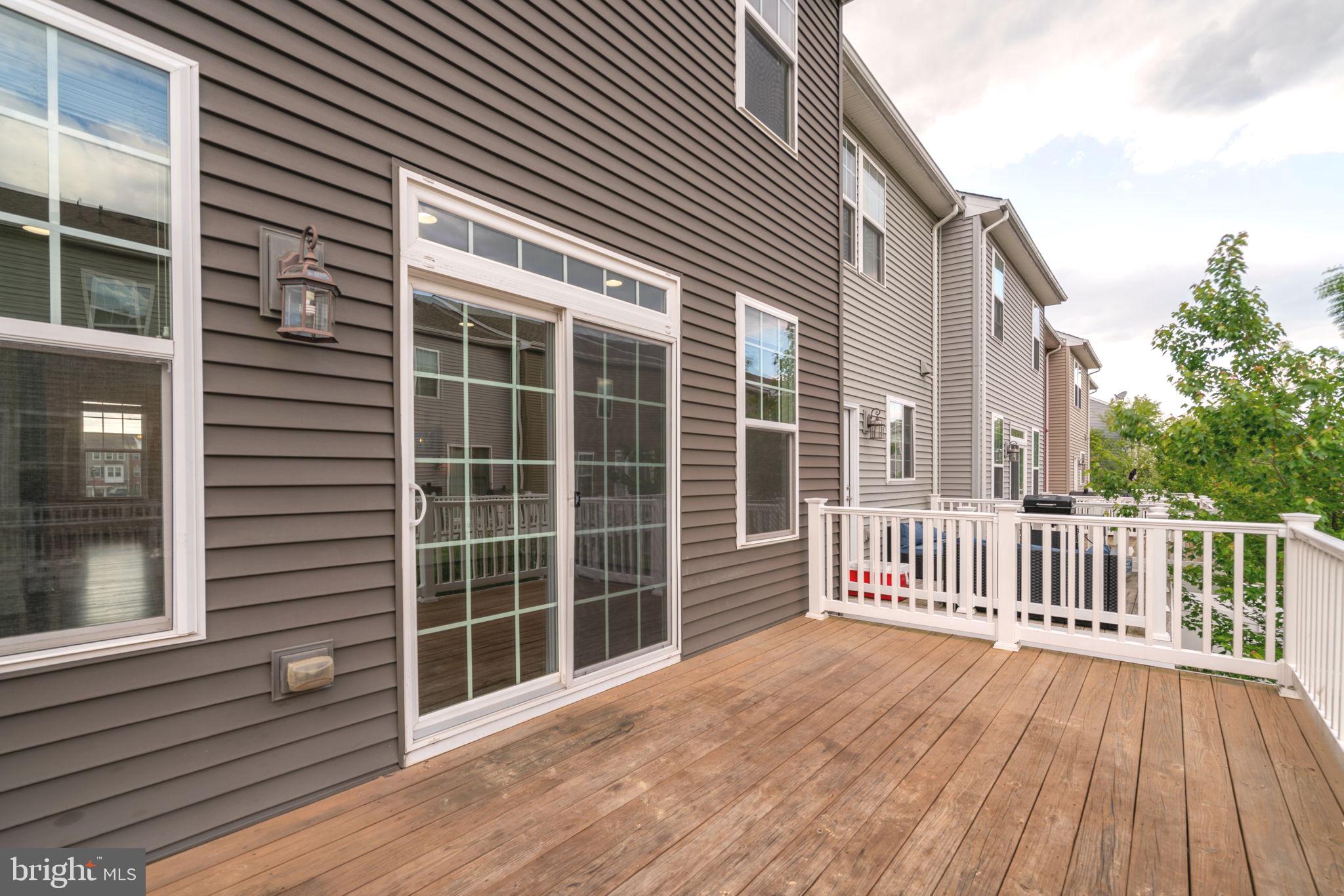 BRADLEY SQUARE - Residential
