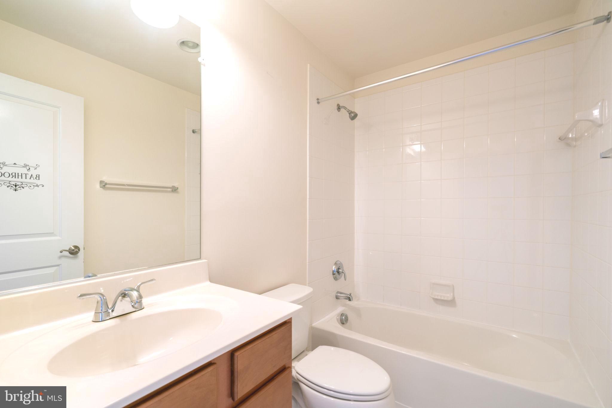 BRADLEY SQUARE - Residential