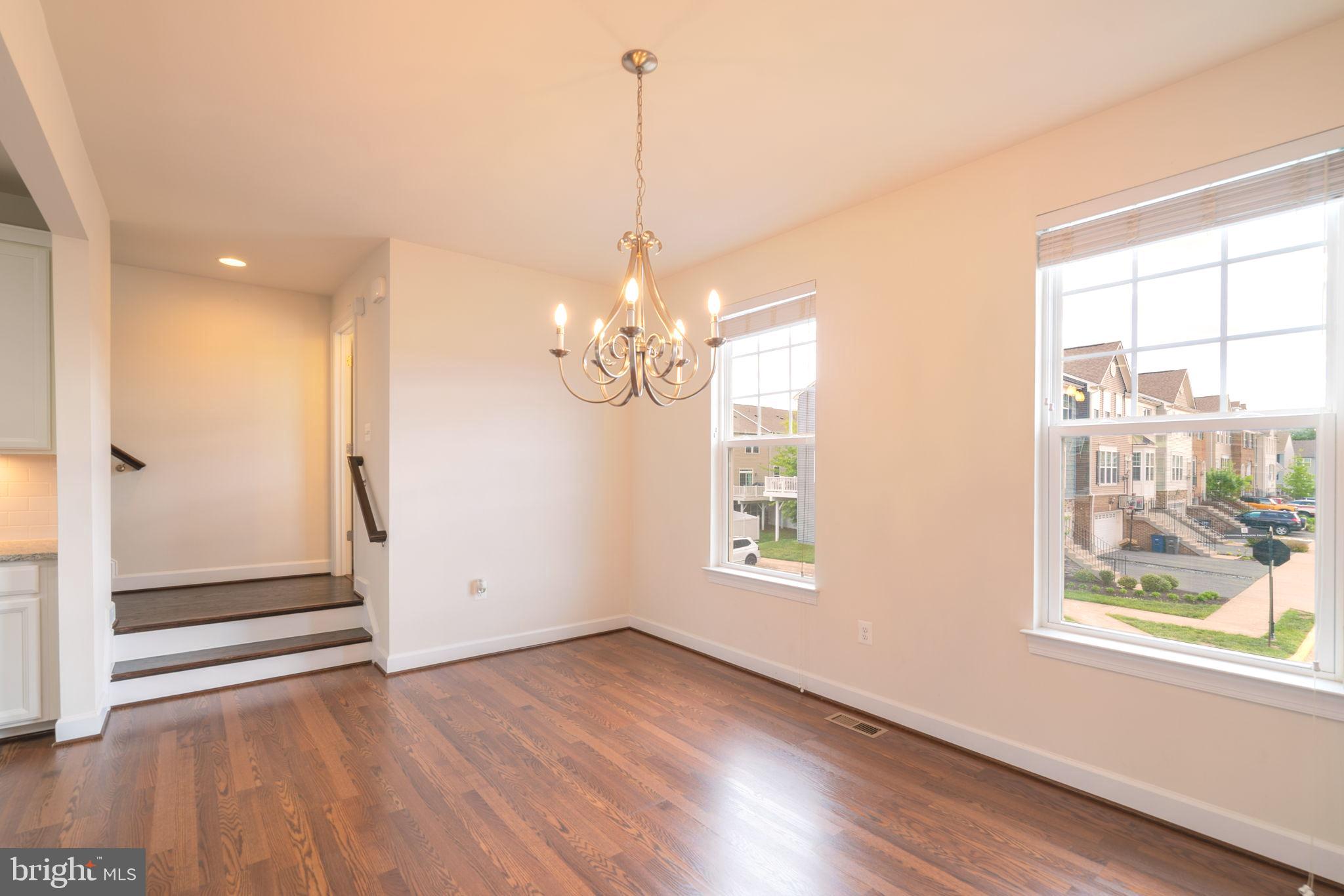 BRADLEY SQUARE - Residential