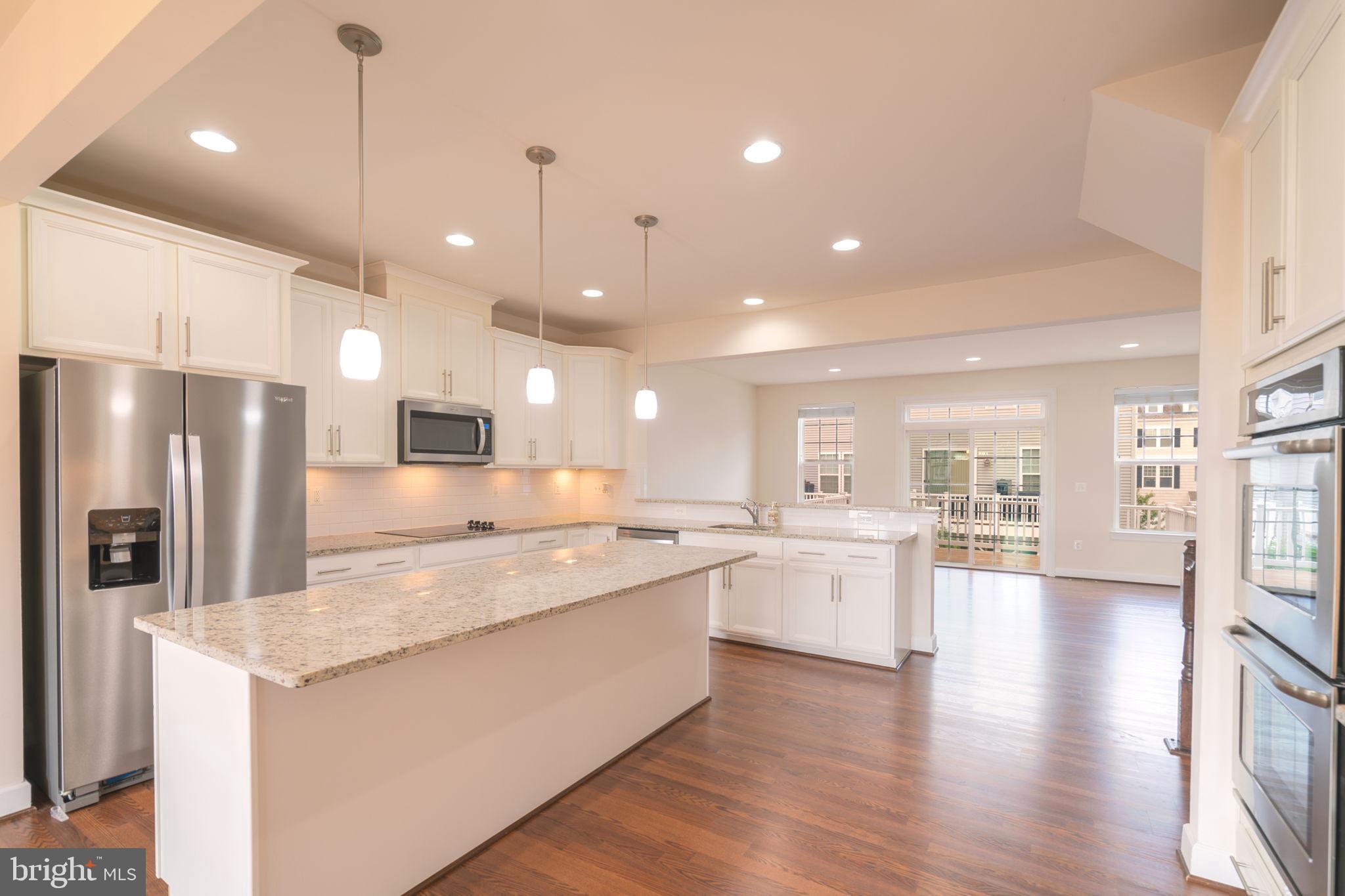 BRADLEY SQUARE - Residential
